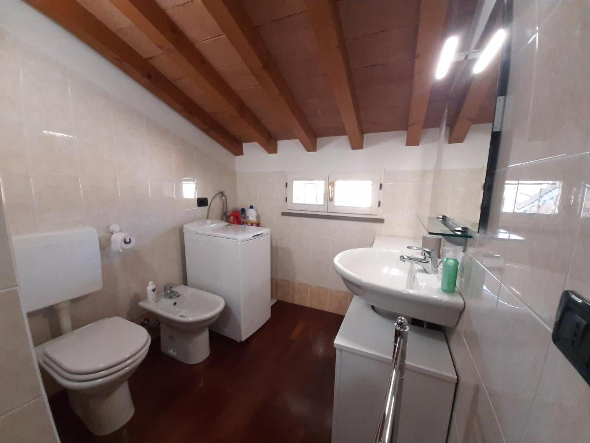 Appartamento Sui Tetti Di Parma Exterior foto